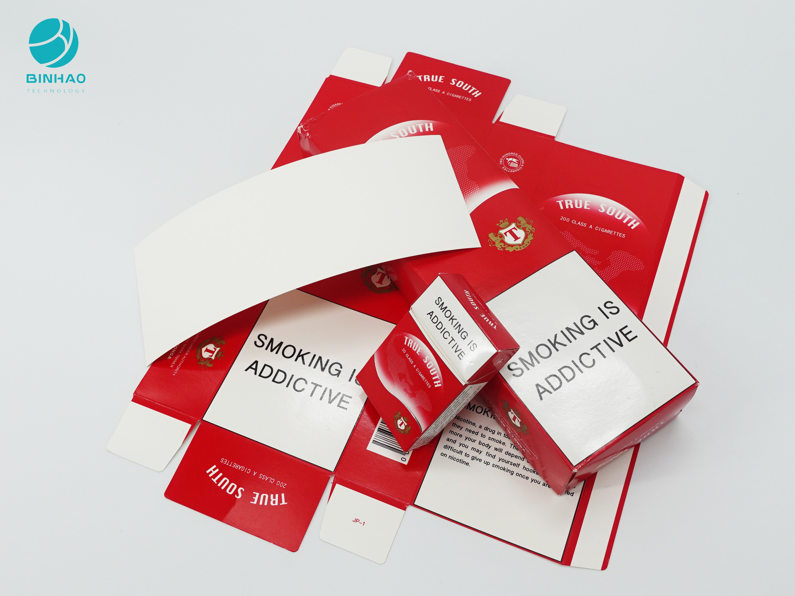 Gói thuốc lá bền Hộp đựng thuốc lá bằng bìa cứng với logo dập nổi